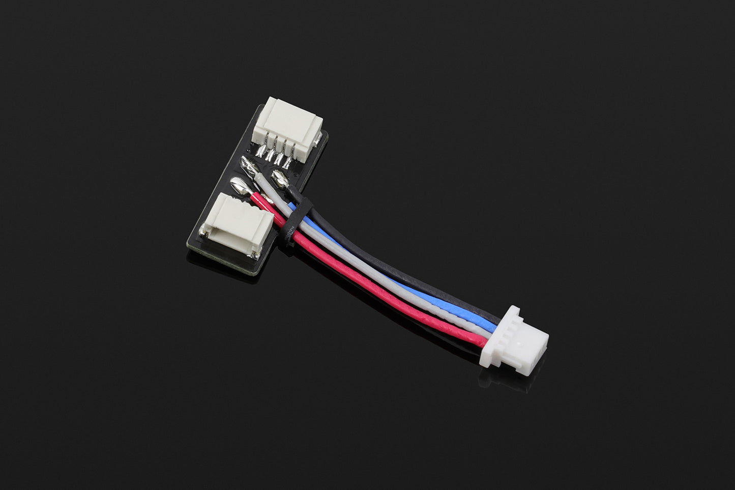 Divider ready for connecting many accessories - 1x power supply and 2x multifunctional for TITAN II Bluetooth®